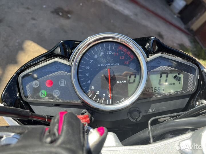 Suzuki GW250