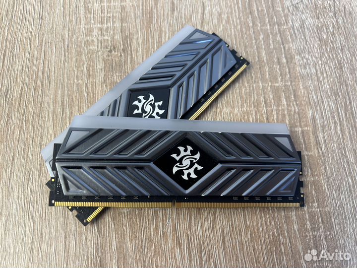 Adata XPG spectrix D41 RGB DDR4 2x8Gb 3200 мгц