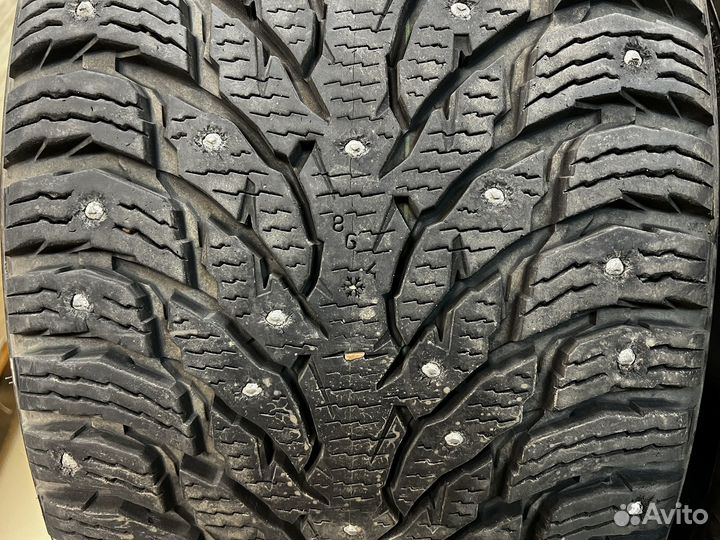 Nokian Tyres Hakkapeliitta 9 SUV 285/40 R22 110T