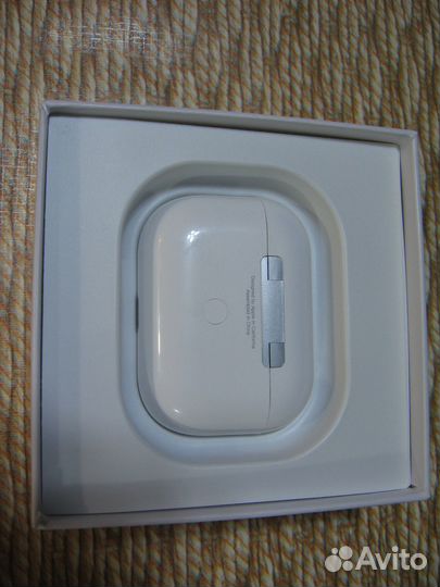 Apple airpods pro Хороший подарок