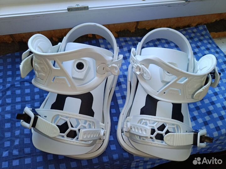 Крепления для сноуборда Union Strata 2022, S