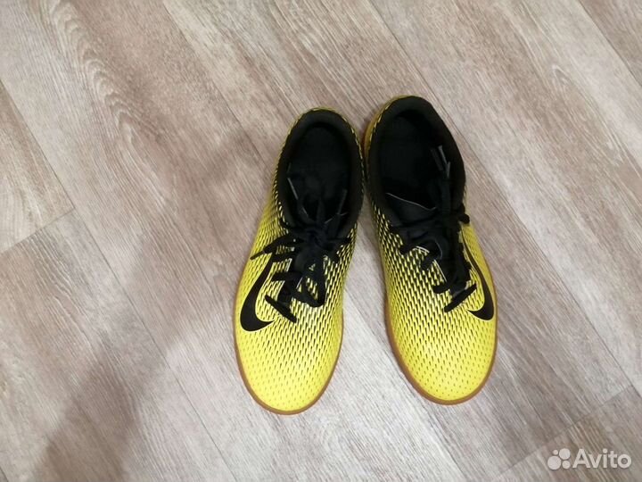 Футзальные кеды (кроссовки)