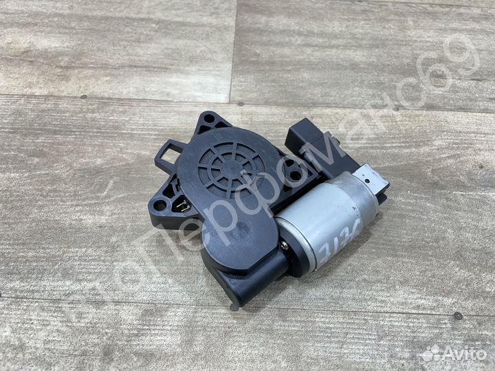 Моторчик стеклоподъемника левый Mazda 2 3 5 6 CX-7