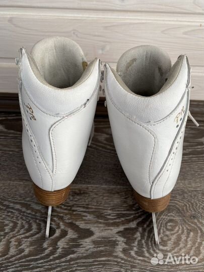 Коньки для фигурного катания Risport RF 3 pro 215