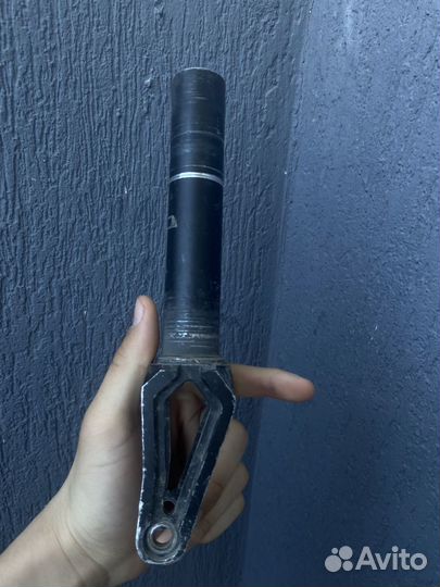 Вилка для трюкового самоката