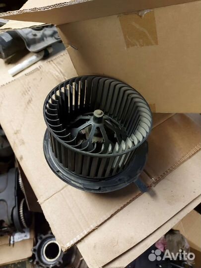 Моторчик печки для Vw Jetta