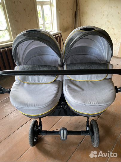 Коляска для двойни