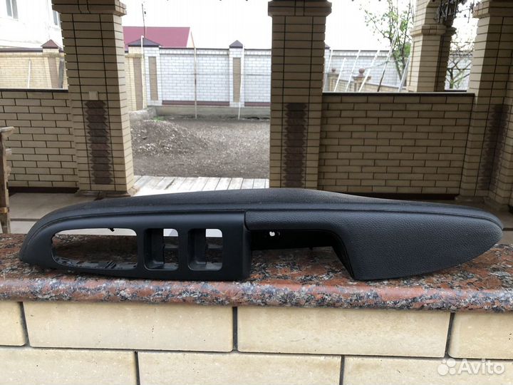 Обшивка передняя правая и левая на Кия Рио 2018 го