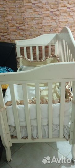 Детская кроватка