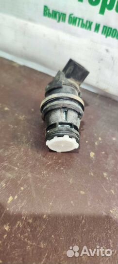 Насос бачка омывателя Toyota Land Cruiser 200