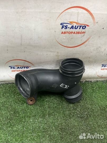 Патрубок воздушного фильтра Kia Sportage 2 SUV