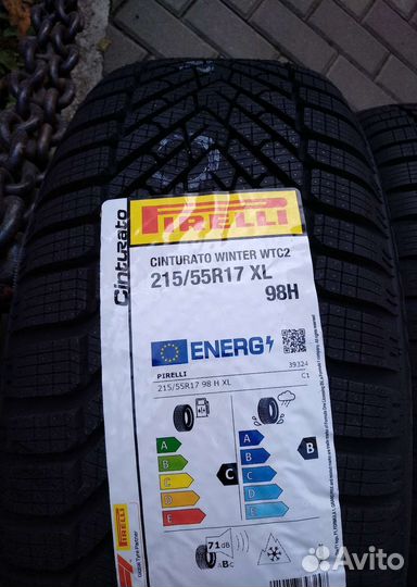 Pirelli Cinturato Winter 2 215/55 R17 98H