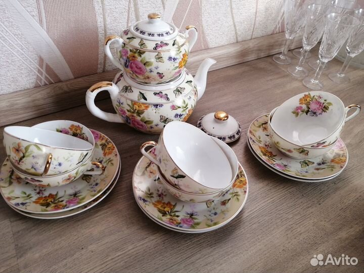 Сервиз, чашки, тарелки