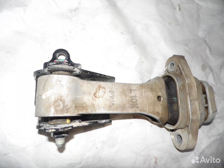 Подушка коробки задняя киа к5 kia k5