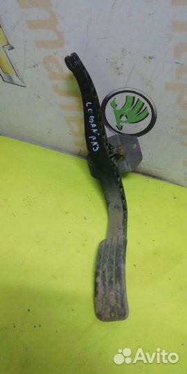 Педаль газа б.у Renault logan 1 2 с04-15г