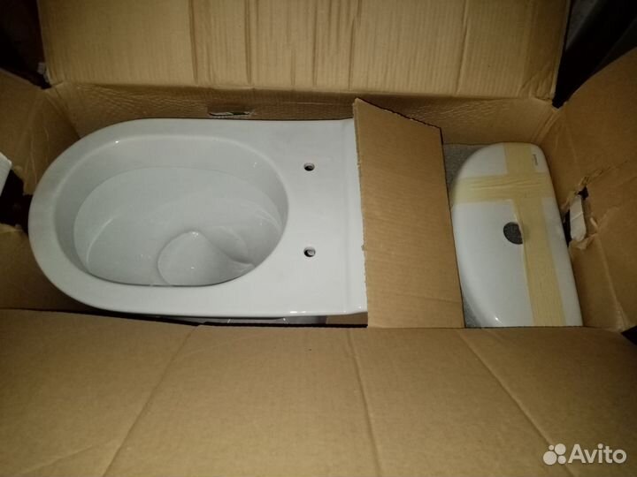 Унитаз с бачком новый