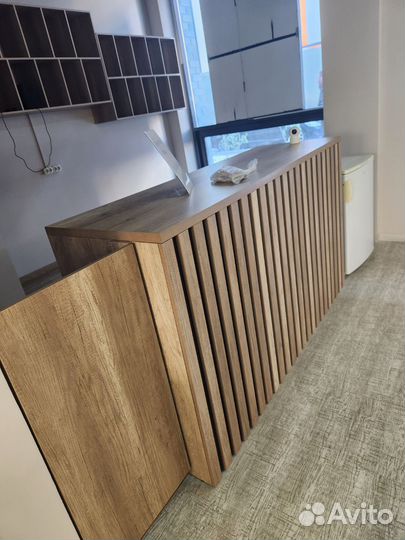 Стойка рецепшн