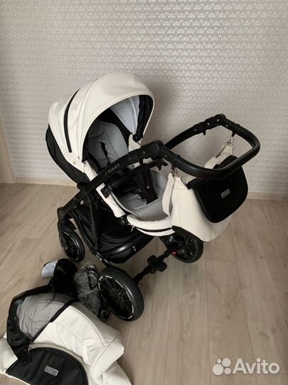 Коляска Sigma Riko White 2в1