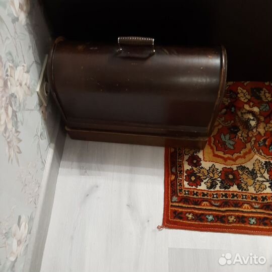 Швейная машина Singer