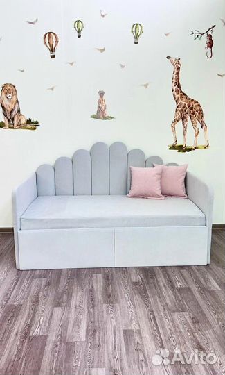 Детская кровать диван в ткани Тедди