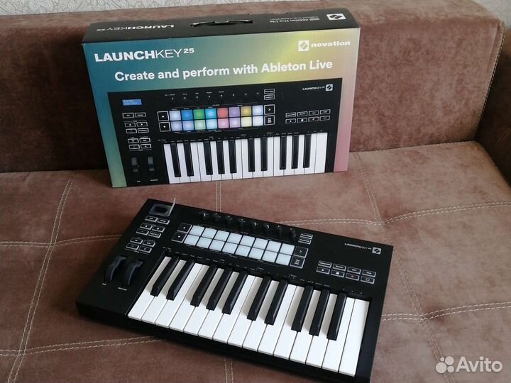 Midi клавиатура Novation Launchkey 25