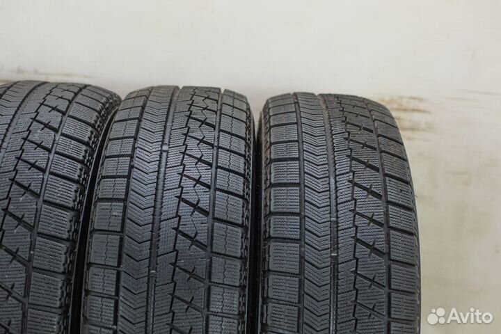 Bridgestone Blizzak VRX 215/65 R16 98S