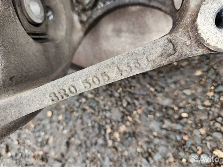 Кулак поворотный задний Audi Q5 2008-2012