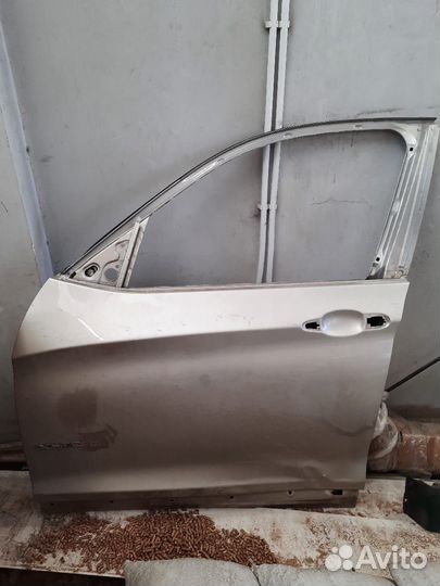 Продам переднею, левую дверь от BMW X3