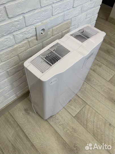 Обеззараживатель воздуха Tion