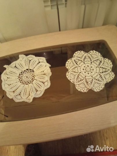 Салфетки вязанные крючком. Несколько штук