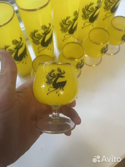 Набор бокалов и рюмок