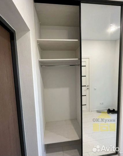 Шкаф с зеркалом