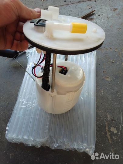 Бензонасос на mitsubishi lancer 10