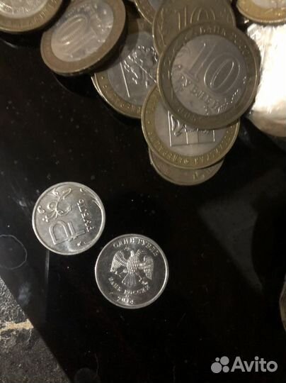 Монета 1рубль с буквой