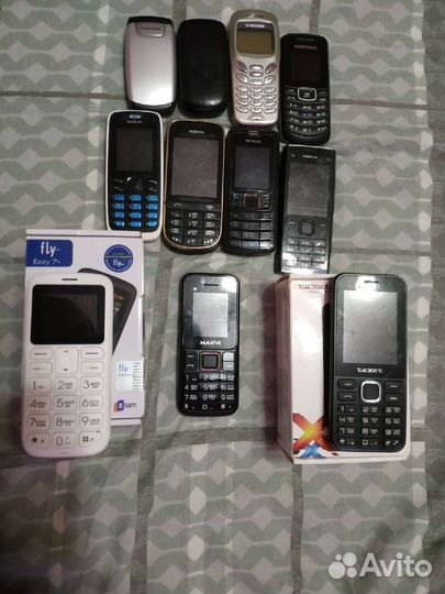 Телефоны и чехлы