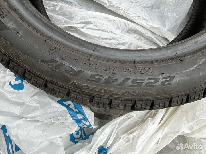 Pirelli Ice Zero FR 225/45 R17