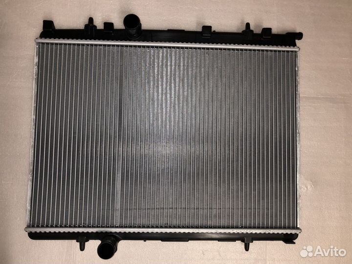Радиатор citroen peugeot 1330G0 206 SW xsara CC