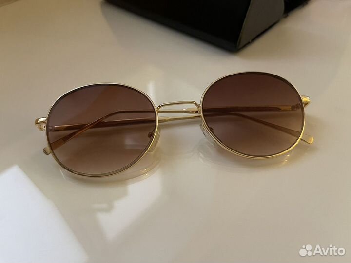 Солнцезащитные очки