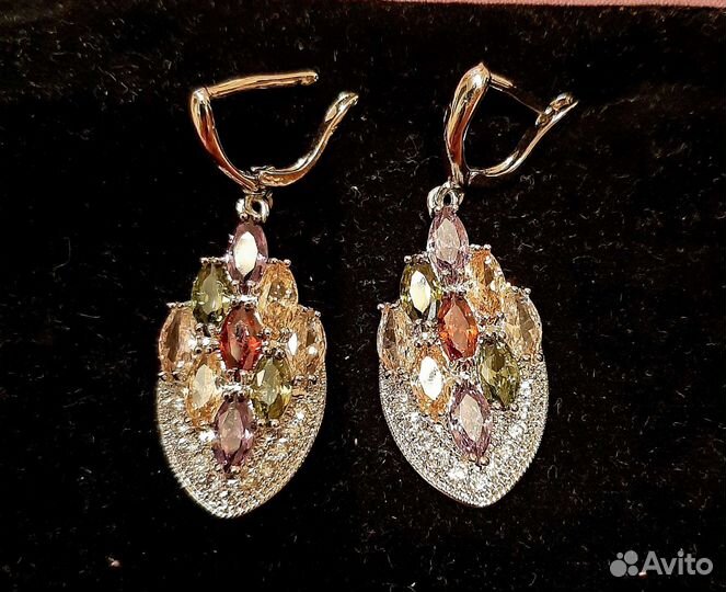Серьги посеребряные и серьги кисточки