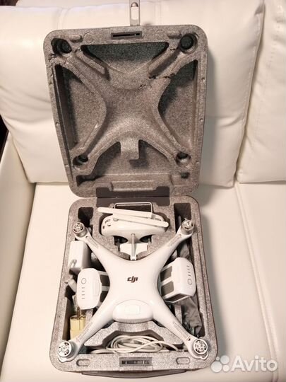 Квадрокоптер phantom 4, две батареи