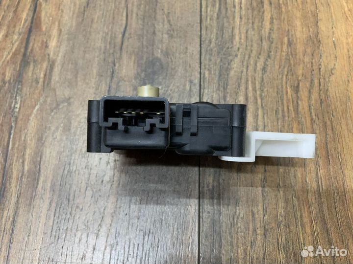 Mazda 3 BL 2009-2013 Моторчик заслонки отопителя