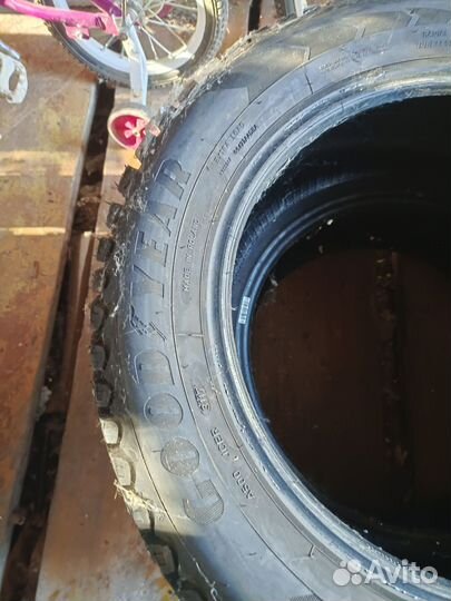 Goodyear Ultragrip Ice Arctic 225/55 R17