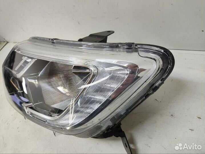 Фара левая Renault Logan 2 2018