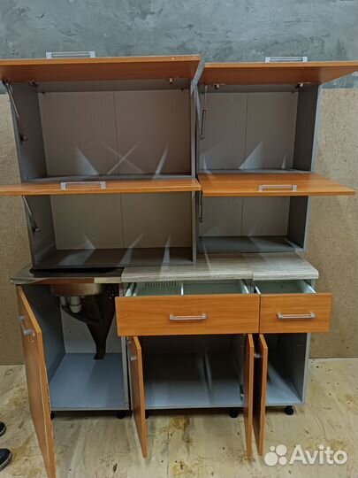 Красивый и удобный табурет для игры на фортепьяно