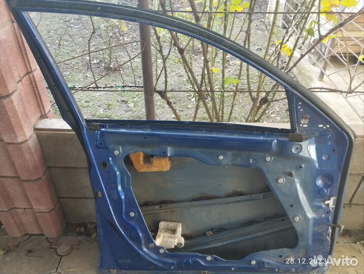 Дверь передняя левая mazda 3 седан