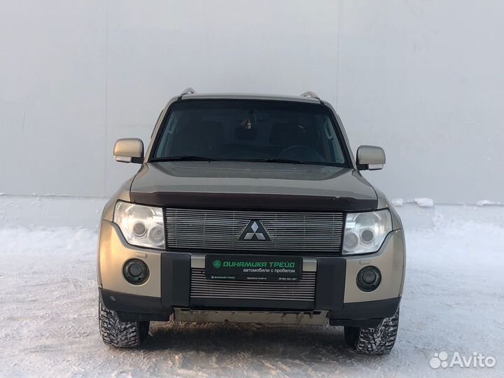 Mitsubishi Pajero 3.2 AT, 2008, 266 270 км