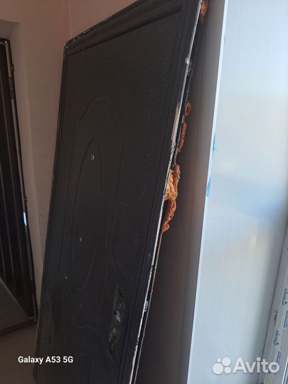 Металлическая дверь бу