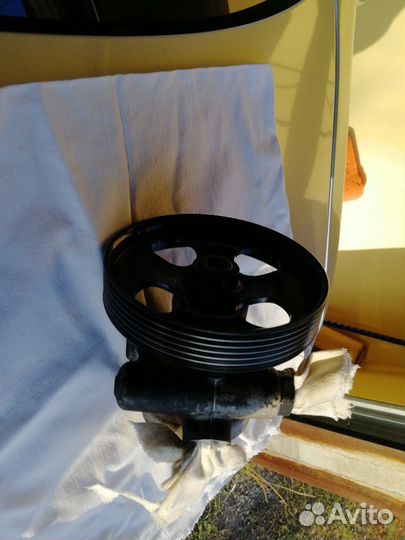 Насос гура на Peugeot 206 (Пежо 206)