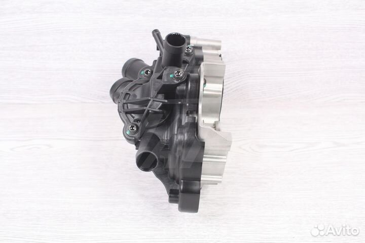 Помпа с термостатом 1,4 TSI Volkswagen Taos
