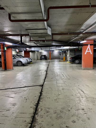 Машиноместо, 14 м²